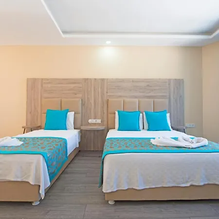 Hotel Carina 4*